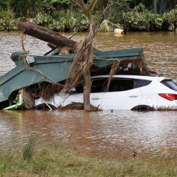 Australia, alluvioni nel Nuovo Galles del Sud: è emergenza. Un mort…