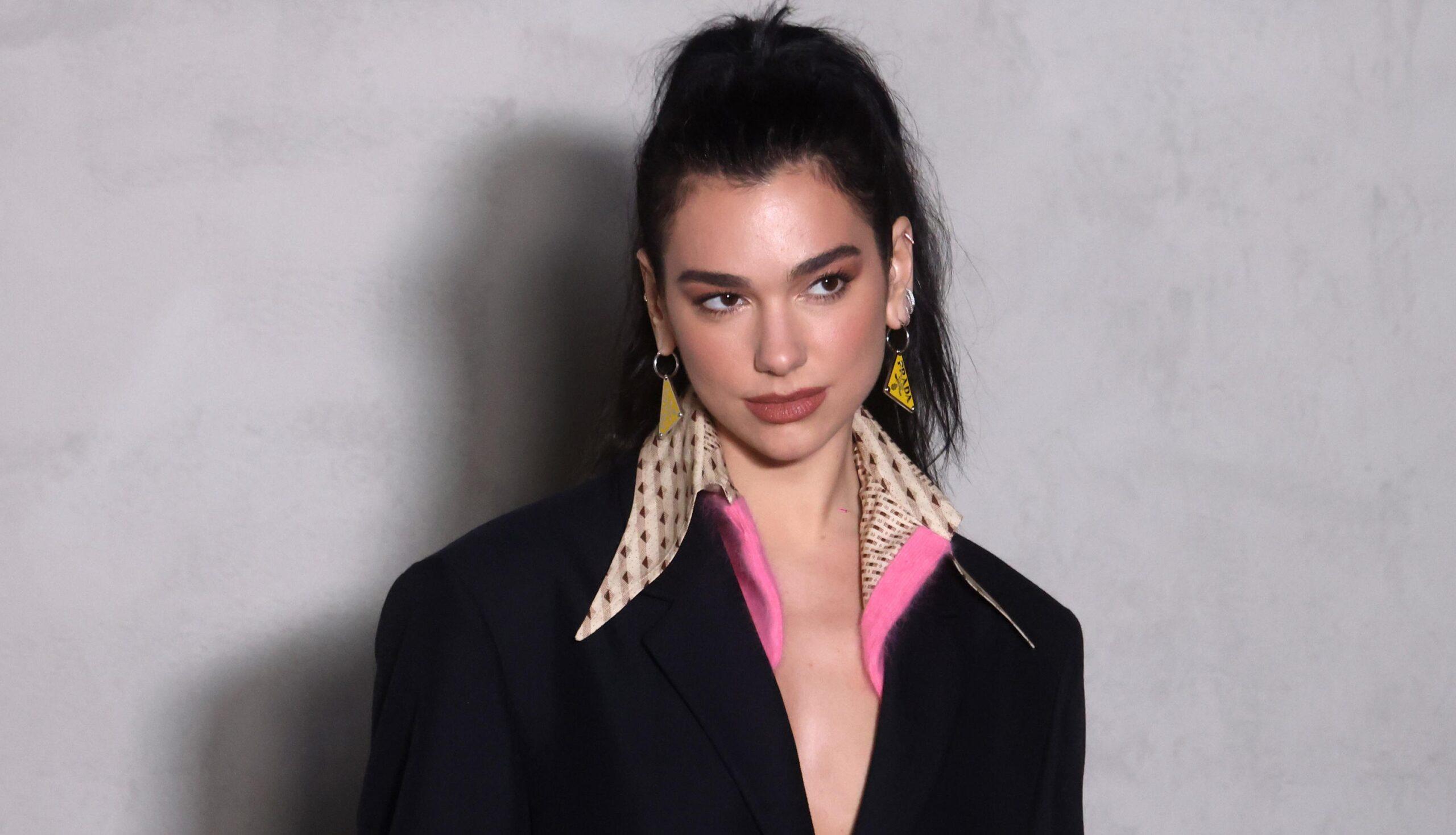 Dua Lipa, esce il video ufficiale di Dance The Night, colonna sonora del film Barbie: testo e traduzione