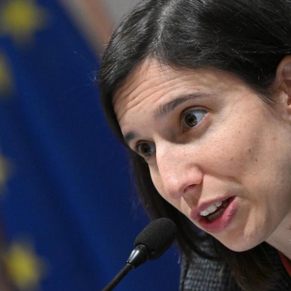 Elezioni Europee 2024, Elly Schlein tra “piazze  e televisioni” aspettando la sfida con Giorgia Meloni