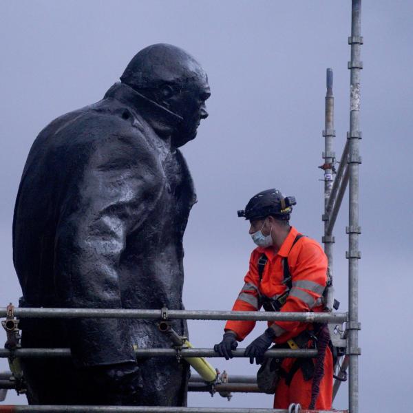 Da Gibran e Churchill spunti di riflessione per arrivare all’alba