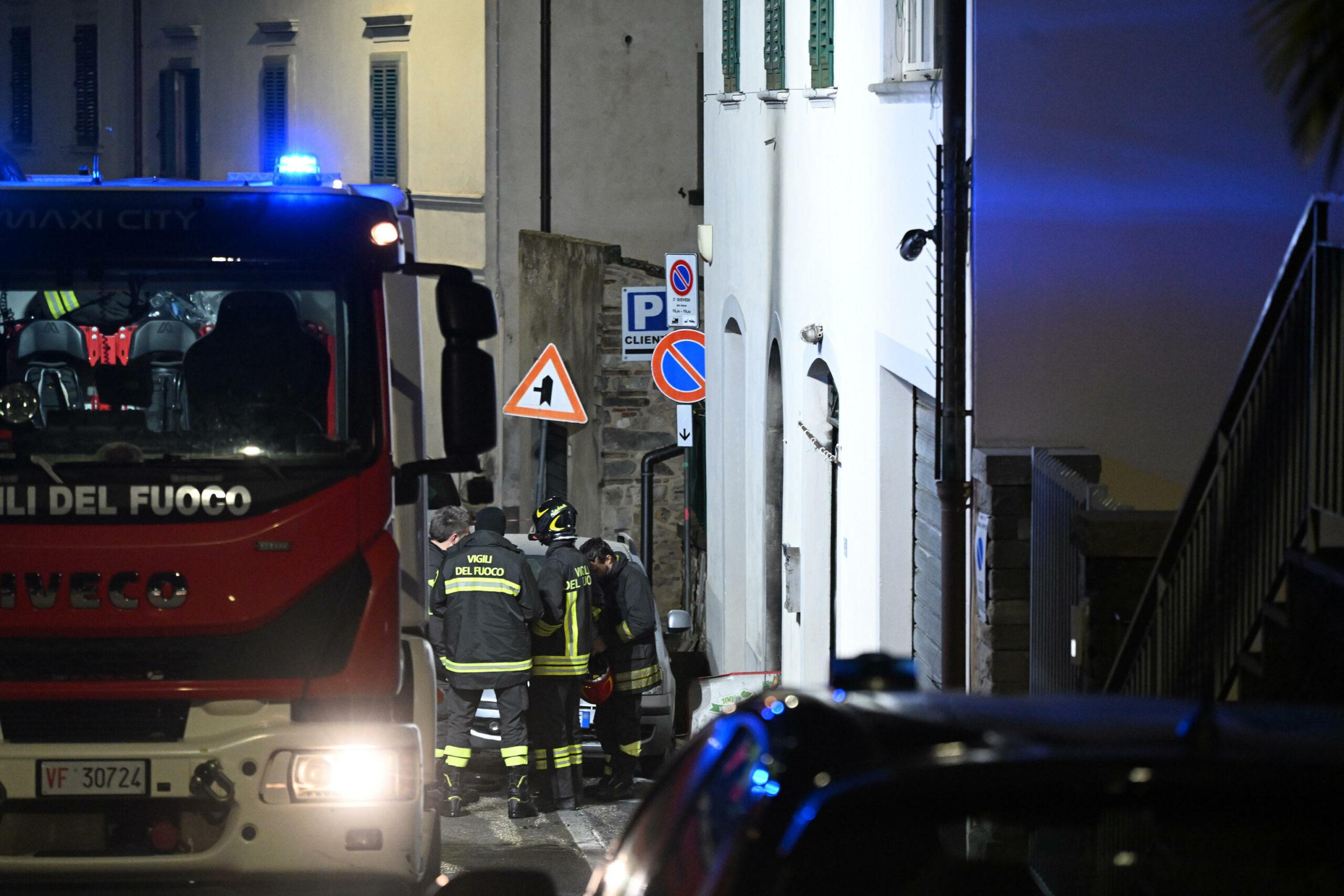 Agrigento, incendio in una bar a Licata: in fiamme un gazebo