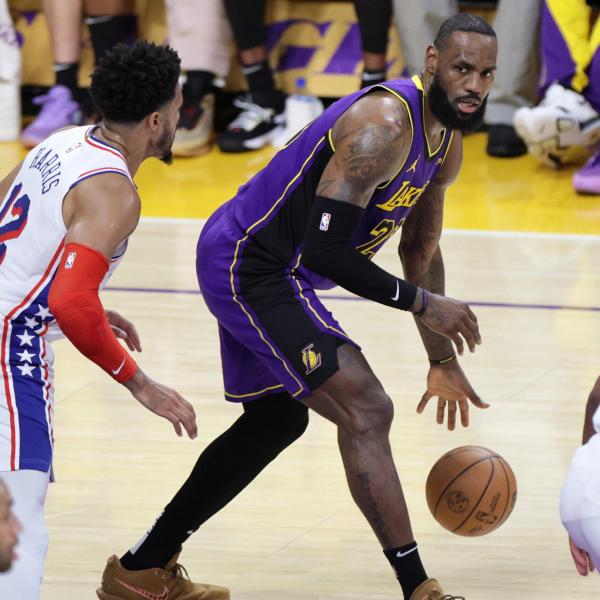 NBA, LeBron James lascerà l’attuale contratto con i Lakers: la situazione