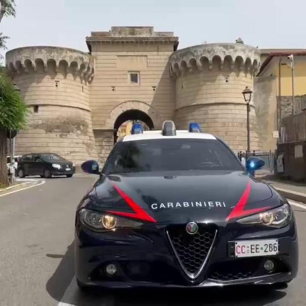 Messina, suicidio in una caserma dei Carabinieri: 50enne si spara alla testa con la pistola d’ordinanza