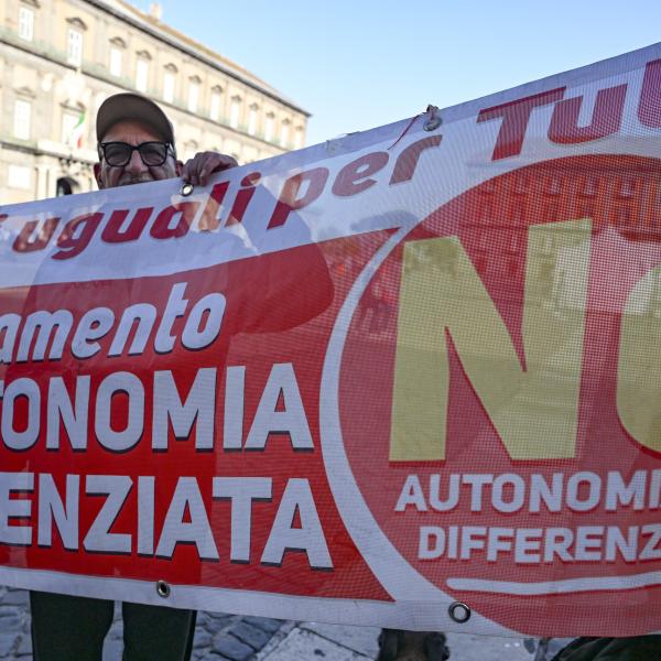 Autonomia in Gazzetta Ufficiale: in vigore il 13 luglio. A Roma nasce il tavolo di sinistra e sindacati per il Referendum