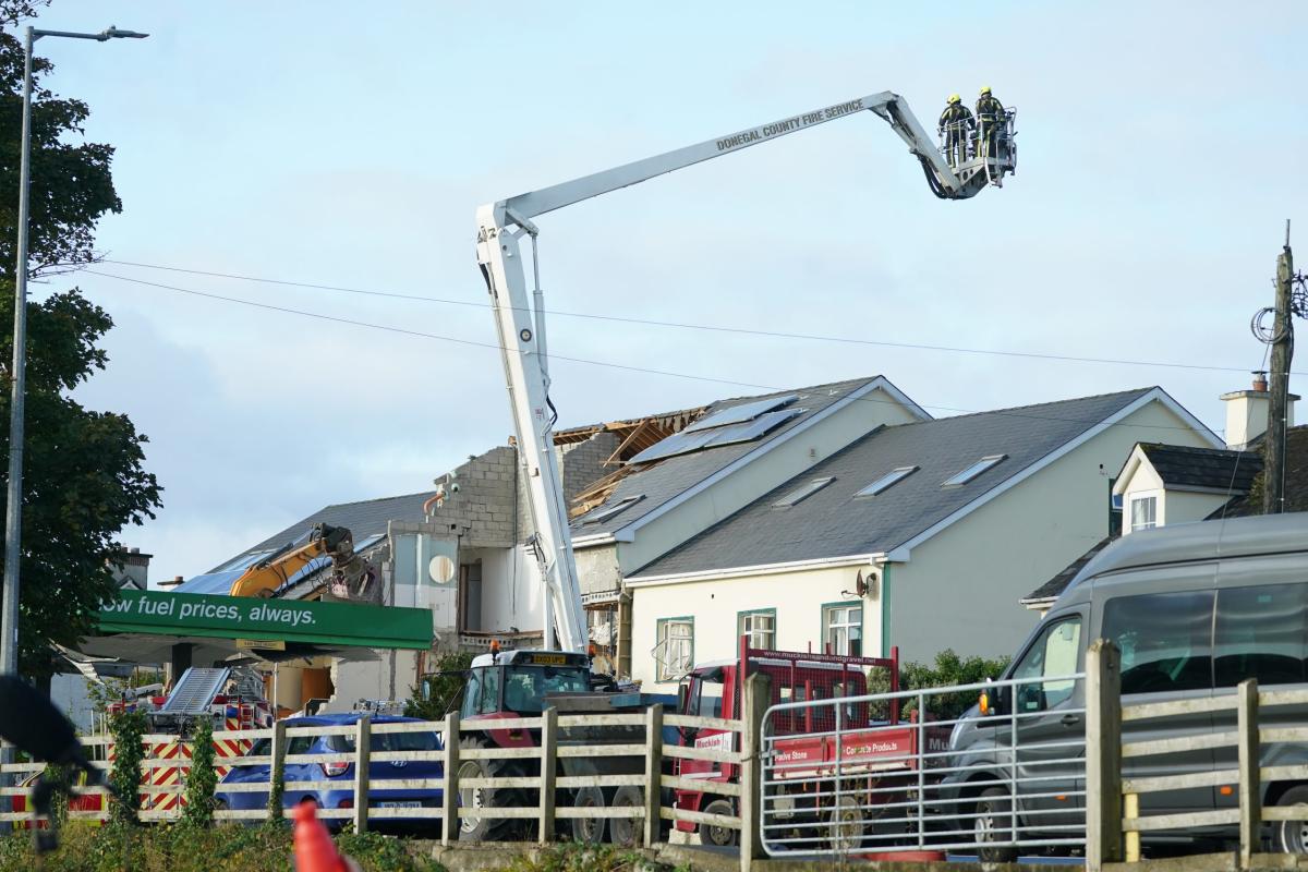 Irlanda, esplosione in una stazione di servizio: 7 morti e una deci…