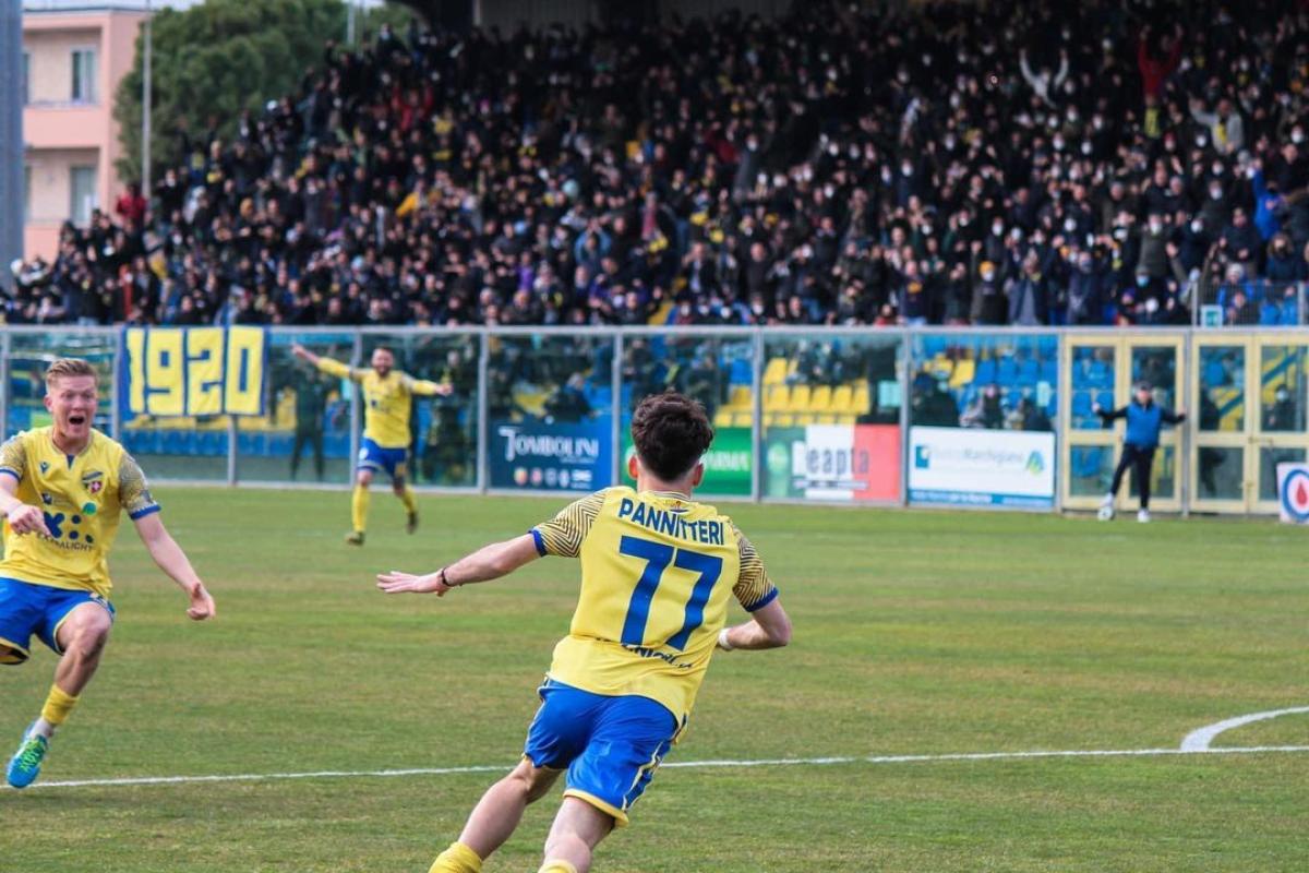 Calcio Serie C play-out le partite di andata per evitare la Serie D