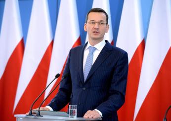 Polonia, Morawiecki lancia il referendum sui migranti: “Volete acco…