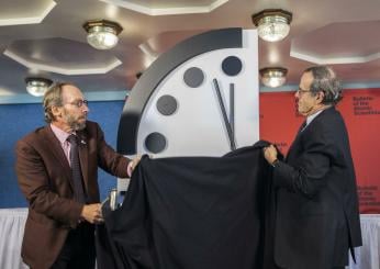 Orologio dell’Apocalisse, 90 secondi alla mezzanotte. Gli scienziati: “Mai così vicini alla fine del mondo”