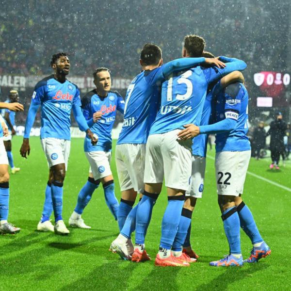 E’ un Napoli fantastico! Alla fine del girone di andata è a +12 dalla seconda. E le altre in passato?