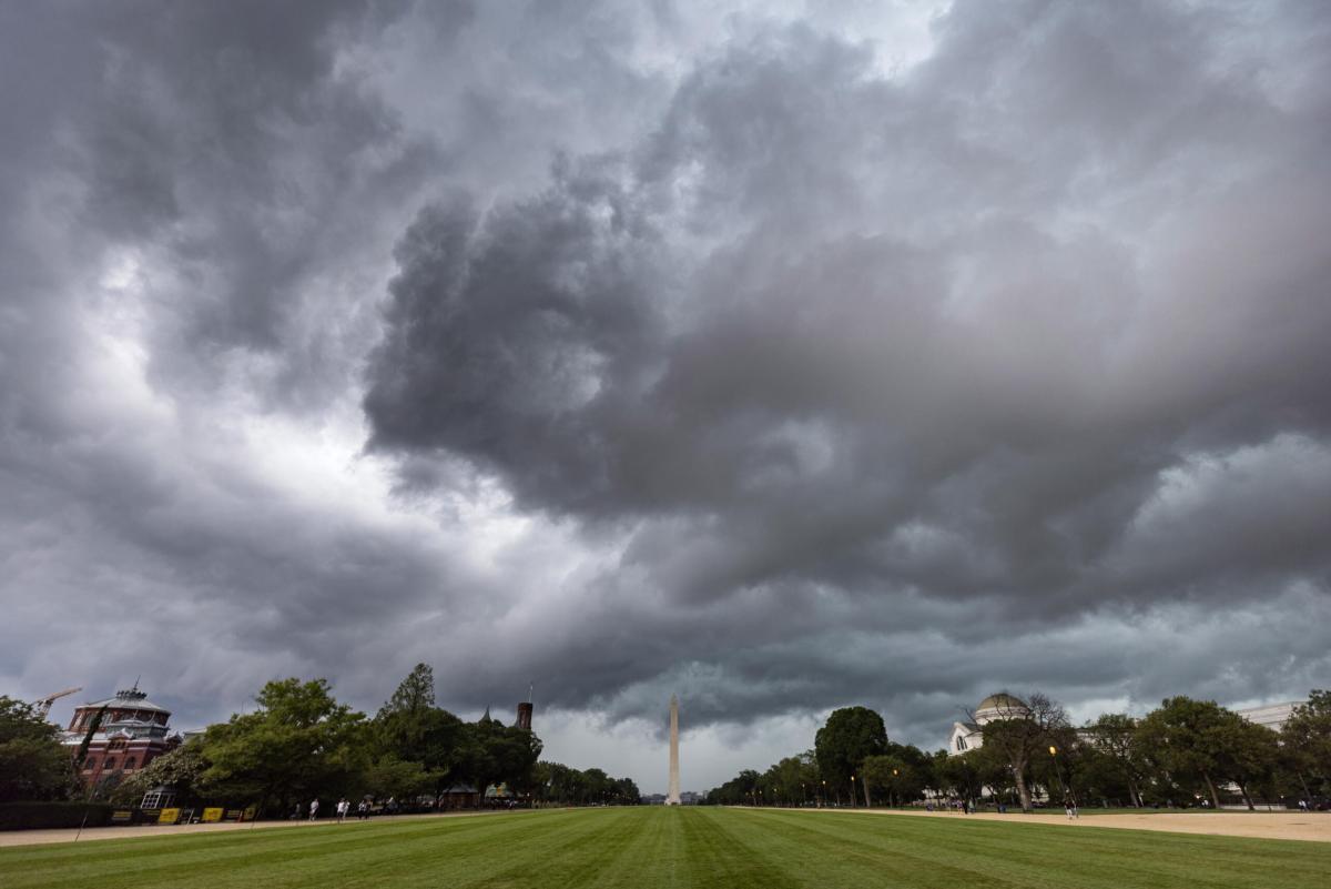 Maltempo in Usa, tornado e inondazioni colpiscono la costa est: 2 m…