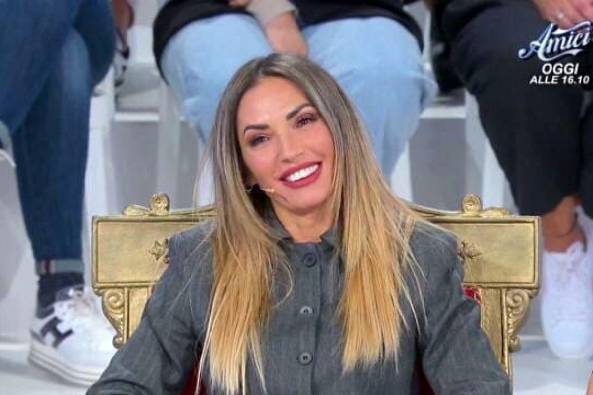 Uomini e Donne, Ida Platano a Mario: “Non riesco ad aprirmi con te”