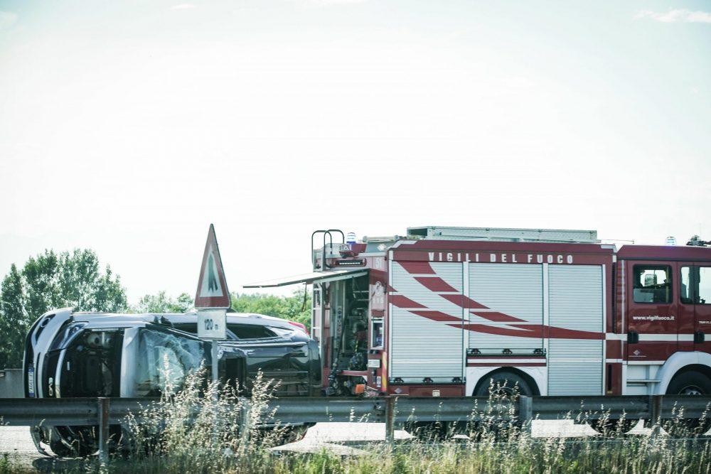 Incidente a Laterza, muoiono madre e figlia. Il sindaco: “cordoglio e vicinanza alla famiglia”