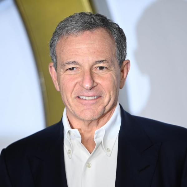 Disney clamoroso ritorno di Bob Iger come CEO