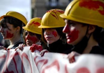 Meloni e Valditara contestati dagli studenti a Torino: “Soldi alla …