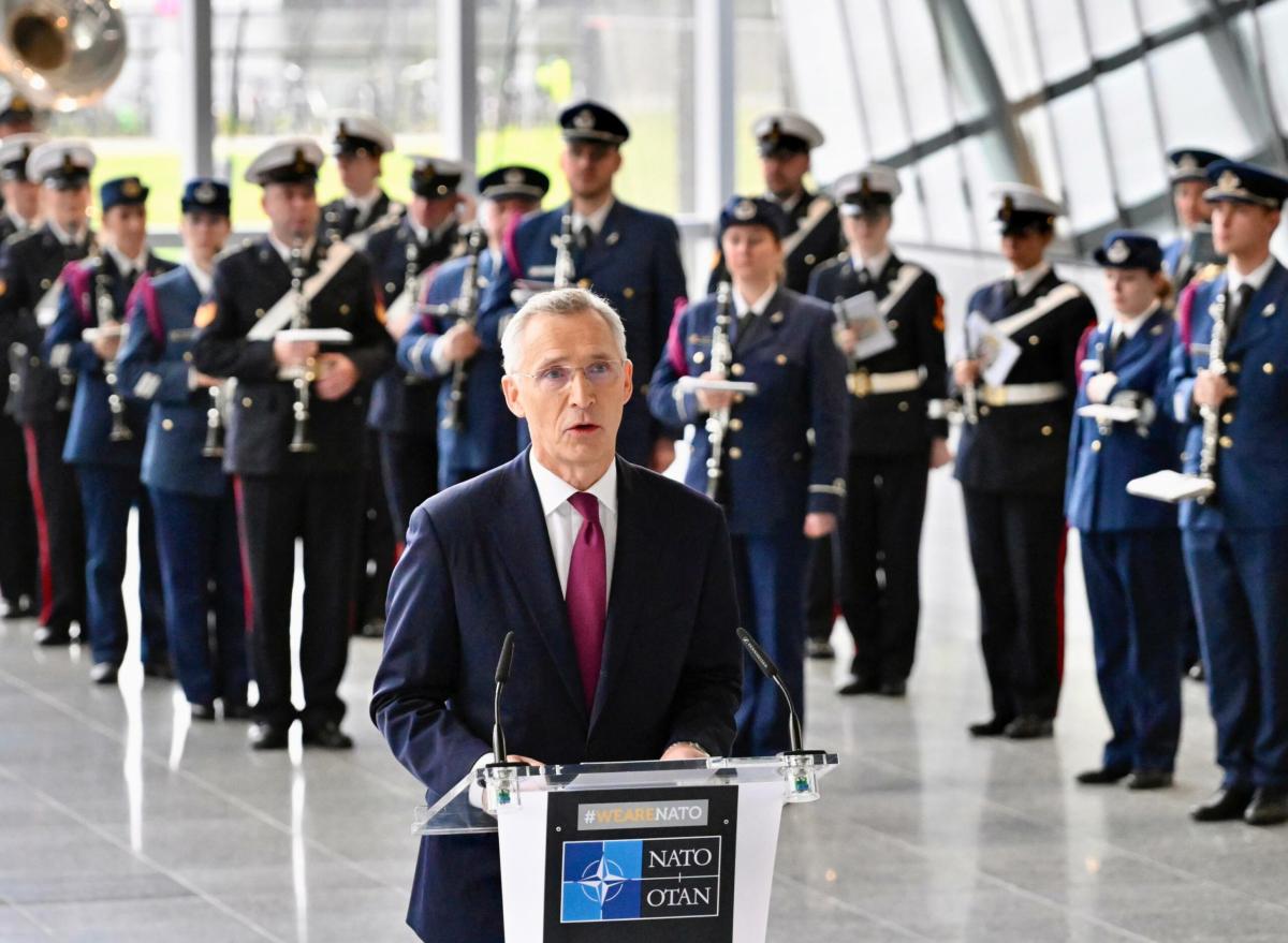 75esimo anniversario della Nato, il segretario Stoltenberg: “Insieme siamo più forti”. Biden: “Usa manterranno il loro impegno” | VIDEO