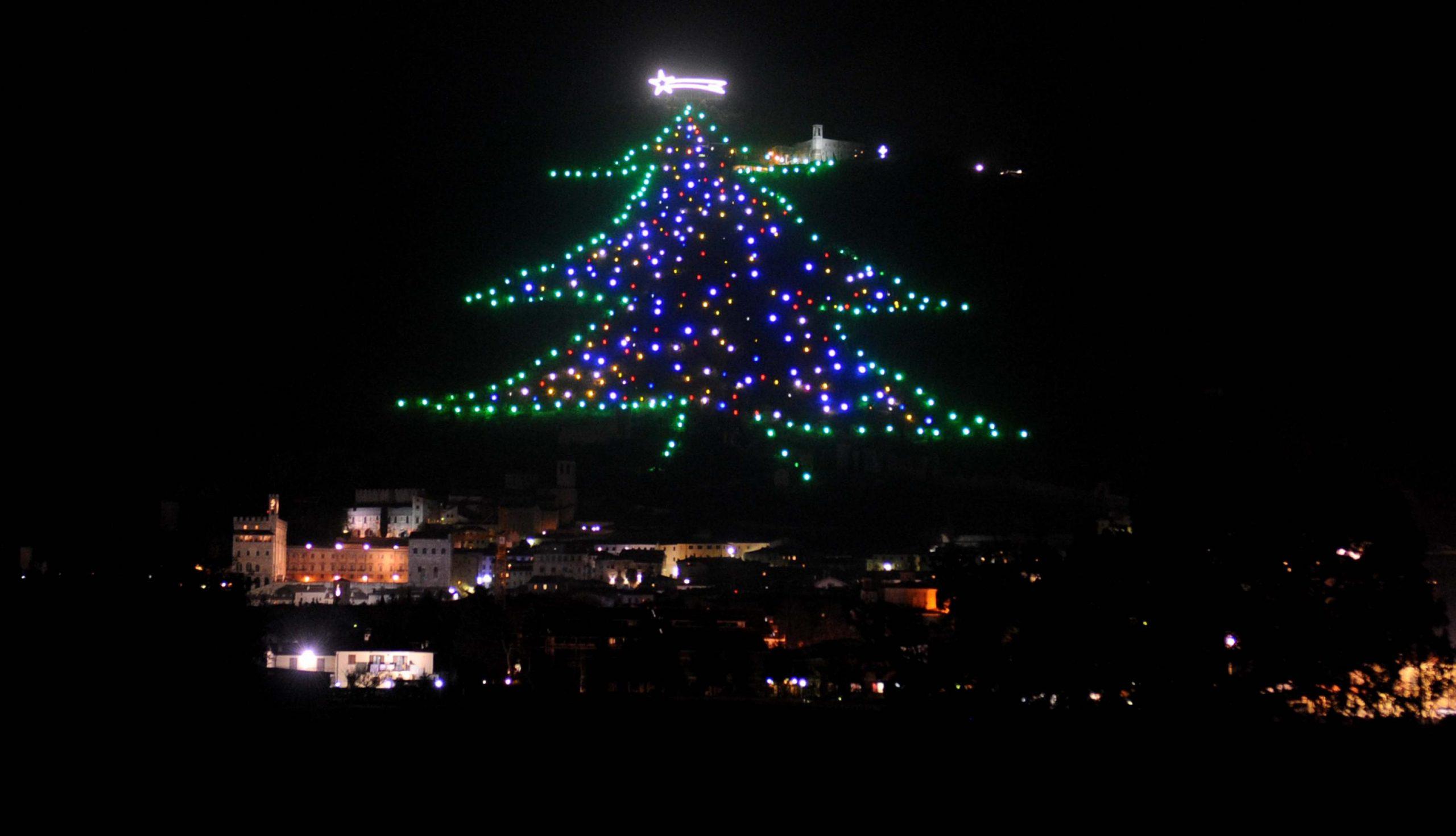 Gubbio natale 2022, dal 19 novembre uno dei mercatini più belli d’Italia