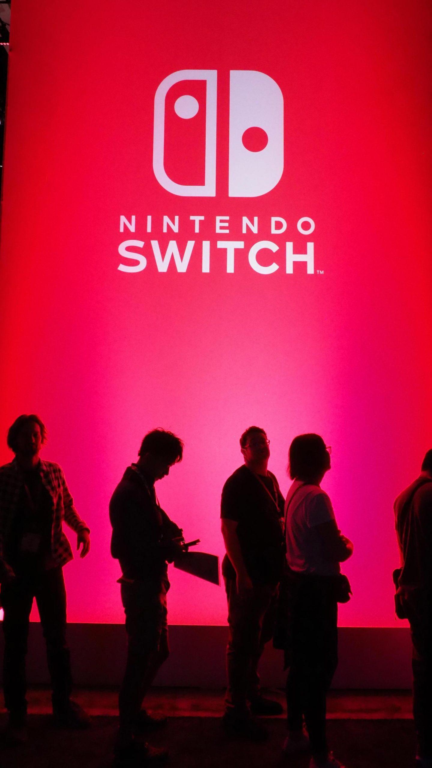 Florida, aggredisce l’insegnante che gli confisca la Nintendo Switch: 17enne nei guai