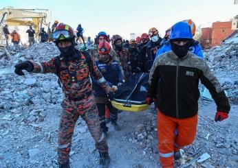 Terremoto: scosse di magnitudo 6,4 e 5,8 nel Sud della Turchia, 3 morti e 213 feriti