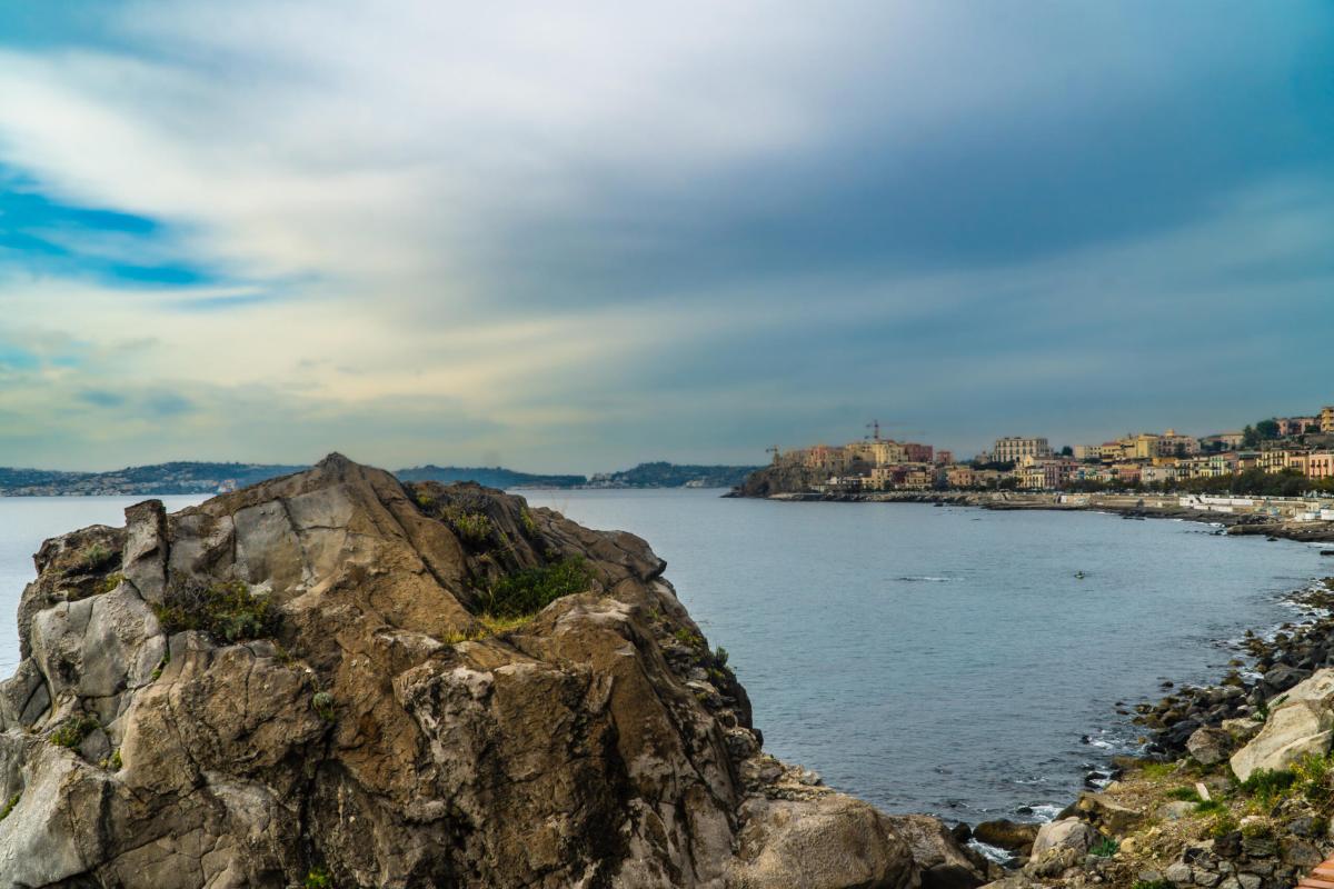 Pozzuoli, batteri fecali sul litorale di Lucrino: scatta il divieto…