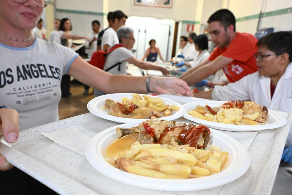 Roma, atti vandalici contro la Caritas di Sant’Egidio: vernice gialla sul portone d’ingresso