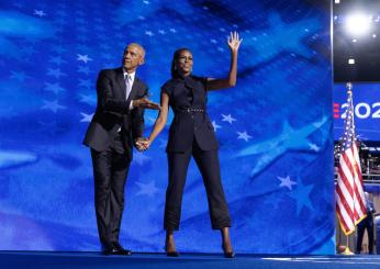 Convention democratica 2024, Barack e Michelle Obama lanciano la candidatura di Harris: “Yes, she can!”: i momenti salienti della seconda giornata