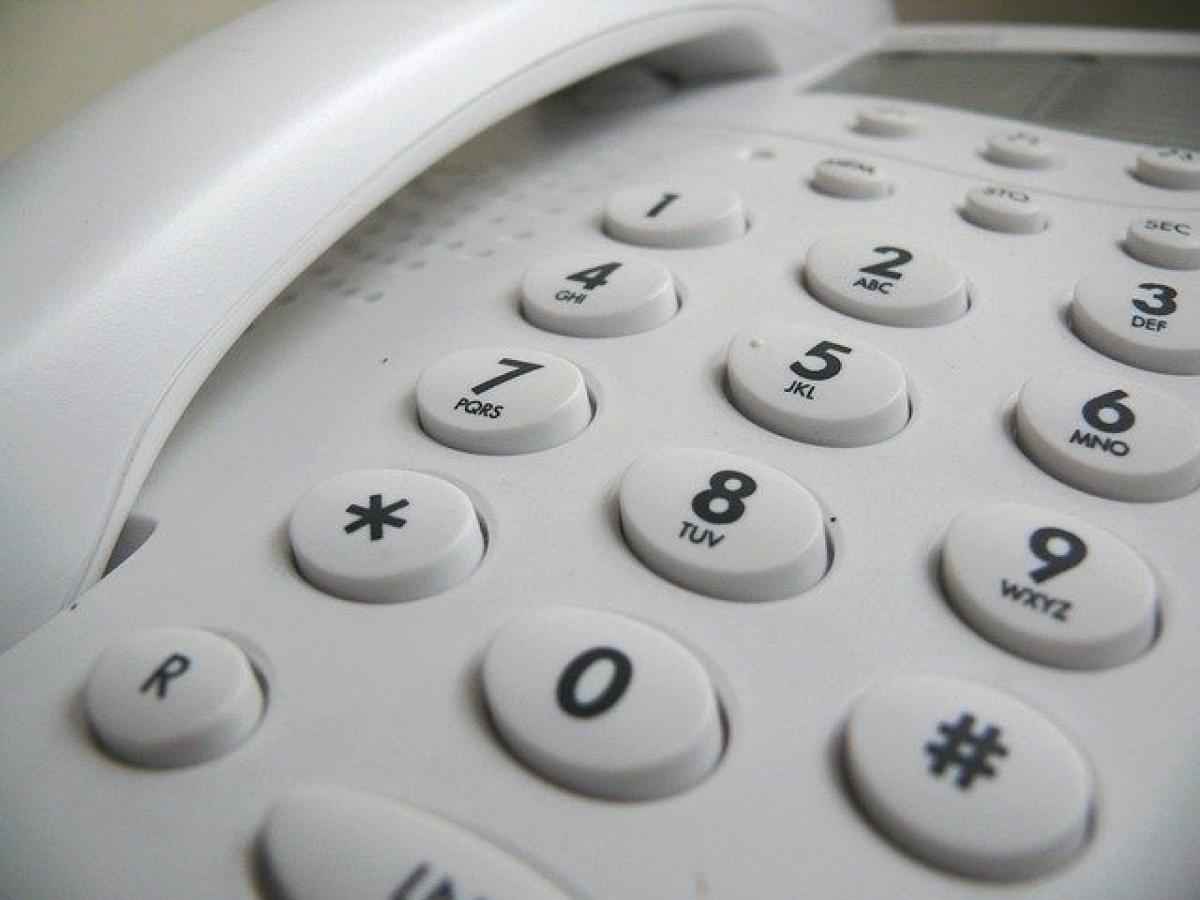 Rincari telefonia fissa e mobile in arrivo: ecco per chi