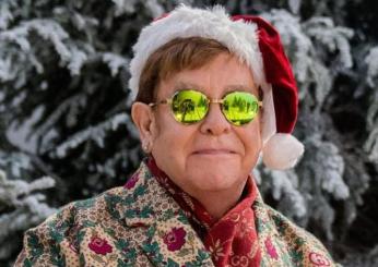 Elton John rivela quale frase vuole sia scritta sulla sua lapide