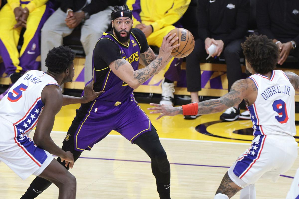 NBA, i Lakers segnano 150 punti con un Davis straordinario e trovano un record