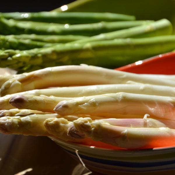 3 modi per fare le omelette con gli asparagi