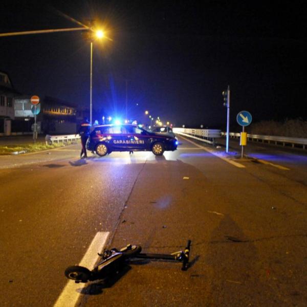 Incidente Rho, scontro tra auto e monopattino sul Sempione: muore un ragazzo di 20 anni