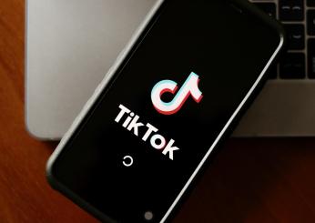 TikTok, nuovi limiti per gli under 18: massimo un’ora al giorno sul…