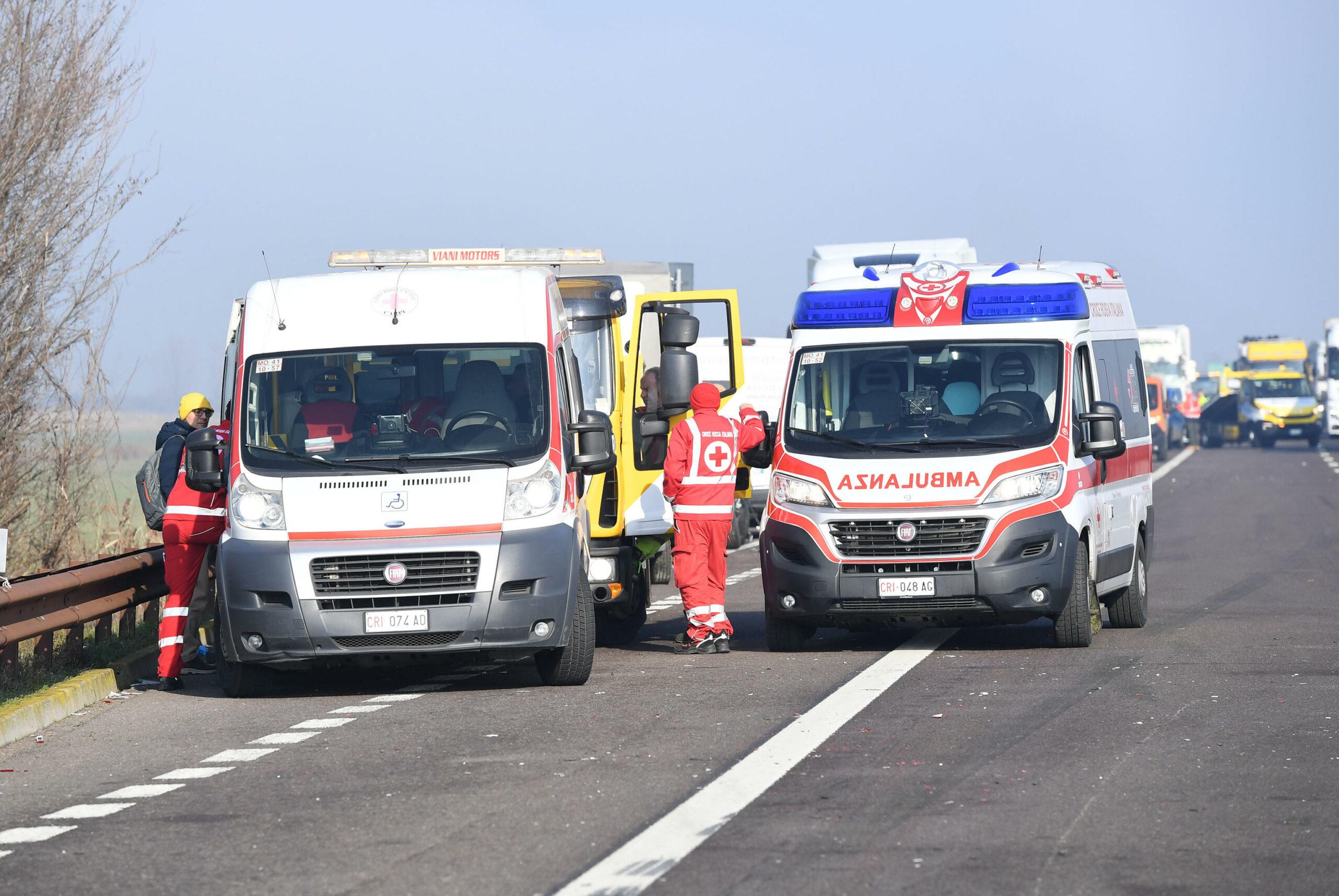 Perugia, grave incidente sulla strada regionale 298: due morti