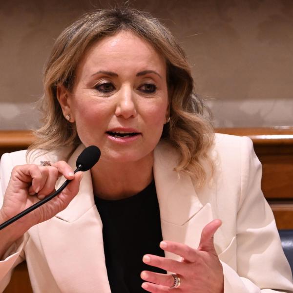 “Lei è ebrea?” La senatrice FdI Ester Mieli non gradisce la domanda del conduttore Zanchini su Radio1: “Perché me lo chiede?”. E’ polemica