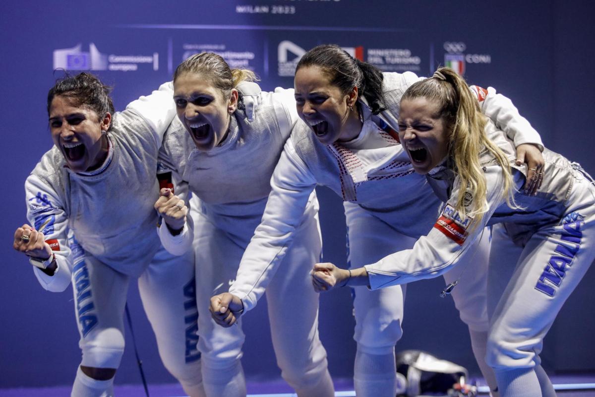 Mondiali scherma, strepitoso fioretto femminile! Batte la Francia e…