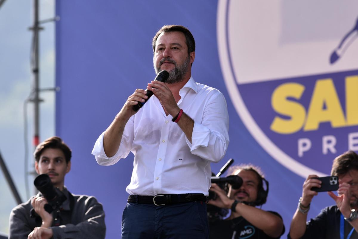 Minacce social al vicepremier Salvini, lui: “Non ho paura, ho pront…