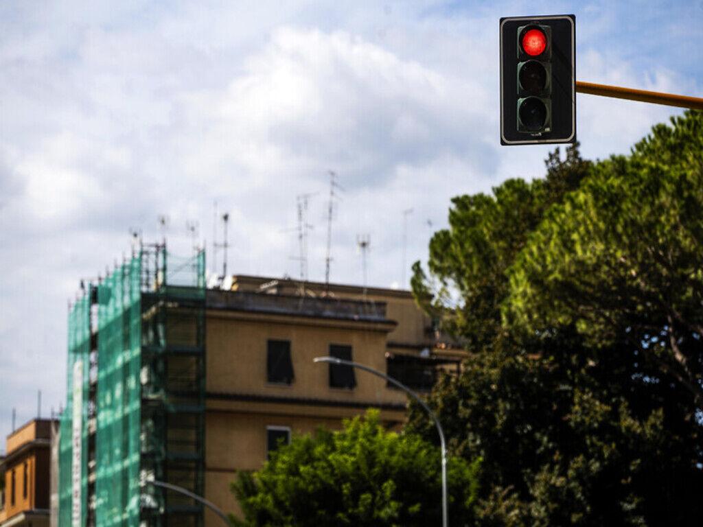 Cessione crediti rate residue superbonus, sisma bonus e barriere: quando si può dopo le novità del Dl 39/2024?