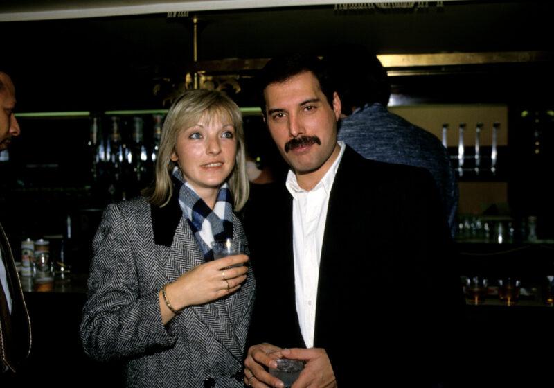 Freddie Mercury, l’ex fidanzata mette all’asta 1.500 cimeli della star dei Queen