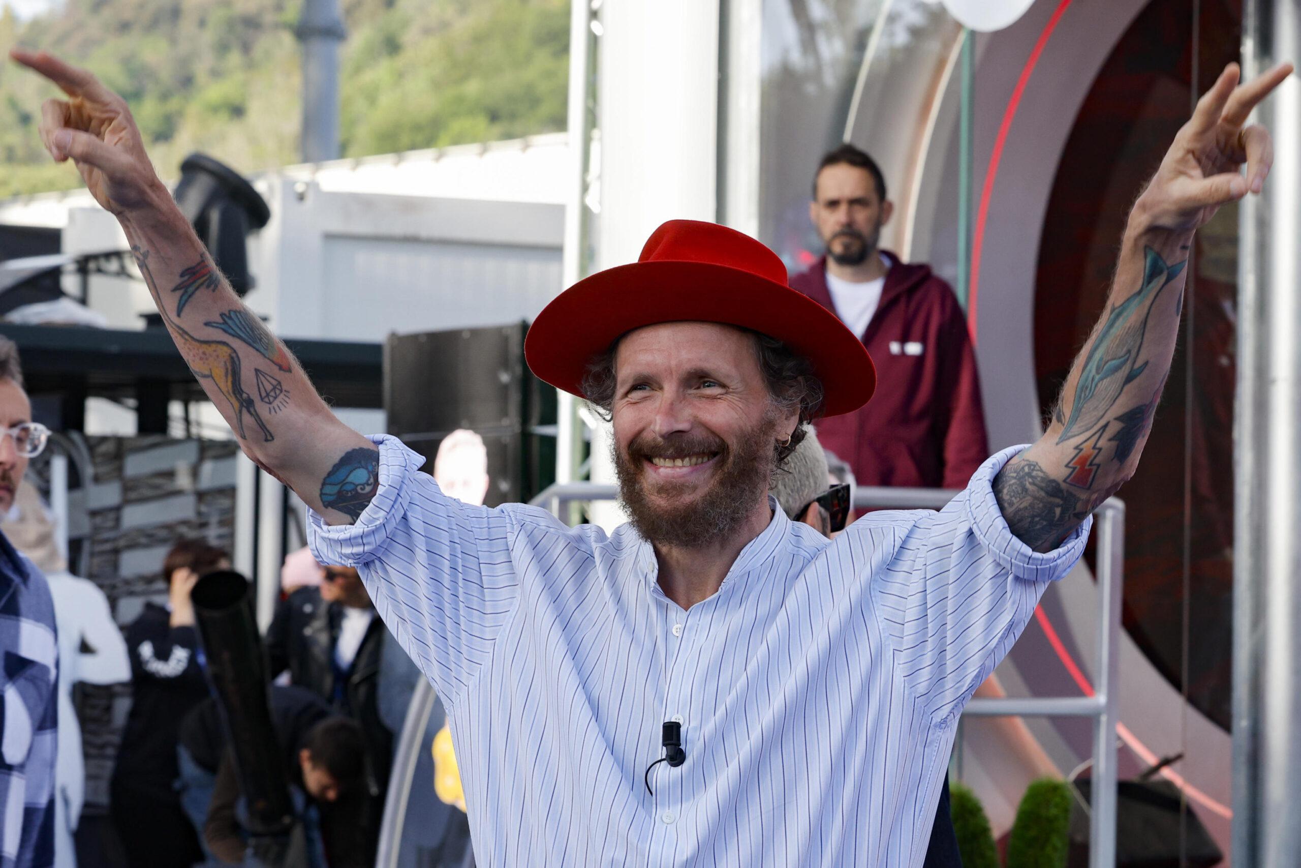 Palajova 2025, Jovanotti torna in live dopo l’incidente: date, biglietti, prezzi e scaletta del tour nei palazzetti