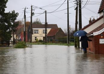 Maltempo, Francia devastata da piogge e fango: morta una donna di 57 anni a Courmelles