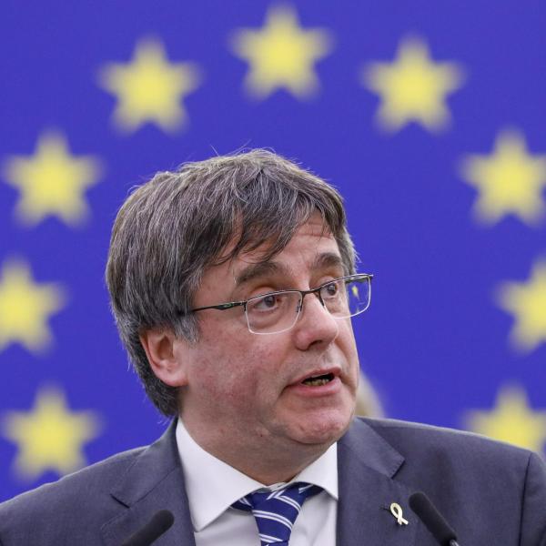 Chi è Carles Puigdemont, biografia e carriera politica dell’ex presidente della Catalogna