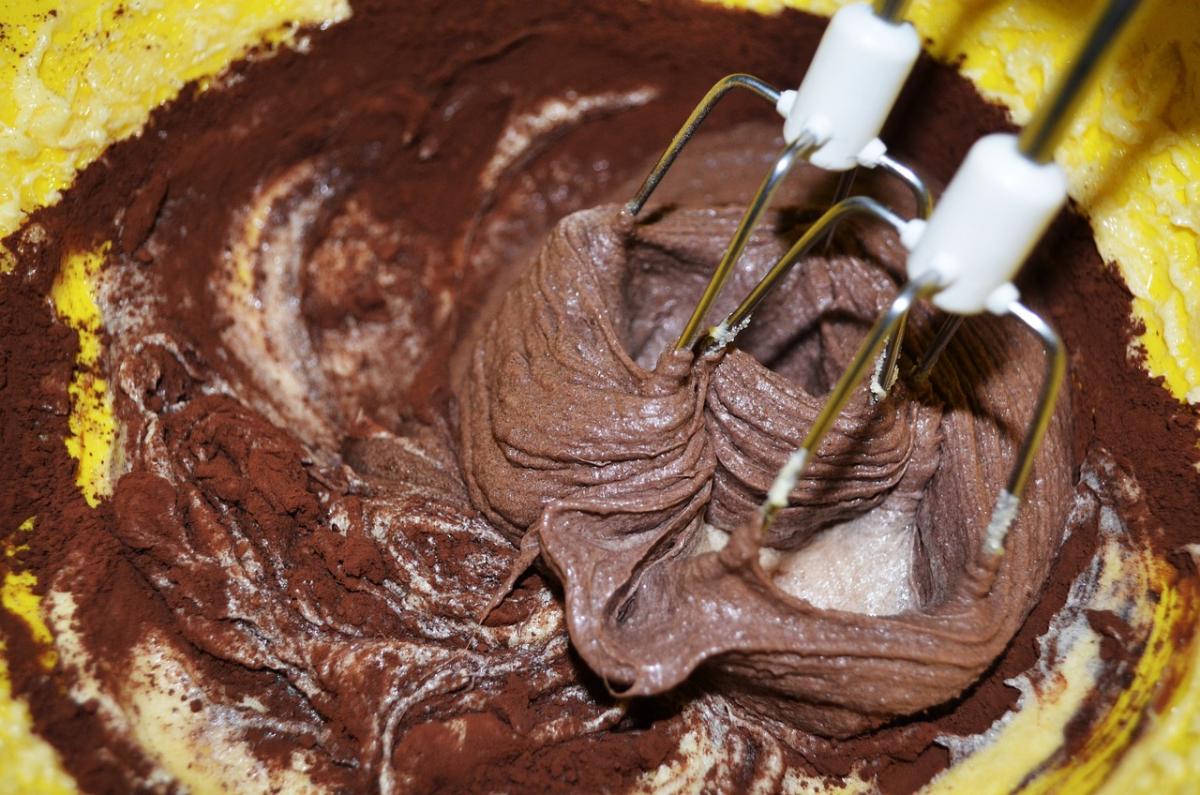 Come si fa la torta tartufina al cacao e cocco