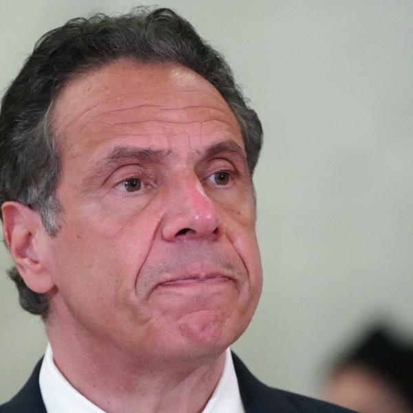 New York, l’ex governatore Cuomo accusato di nuovo di molestie sessuali