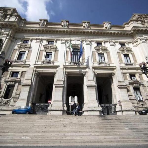 Carta del docente anche ai supplenti nel 2023-2024, si recuperano anche gli anni precedenti?