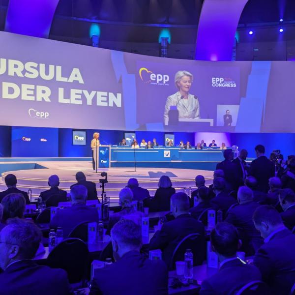 Elezioni Europee 2024, il PPE proclama e conferma Ursula von der Leyen. A votare e a scegliere anche Alternativa Popolare