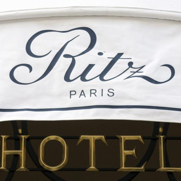 Hotel Ritz di Parigi: brillante di 750mila euro ritrovato in un’aspirapolvere