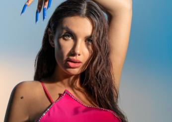 Elettra Lamborghini: la foto hot underboob impazza sui social