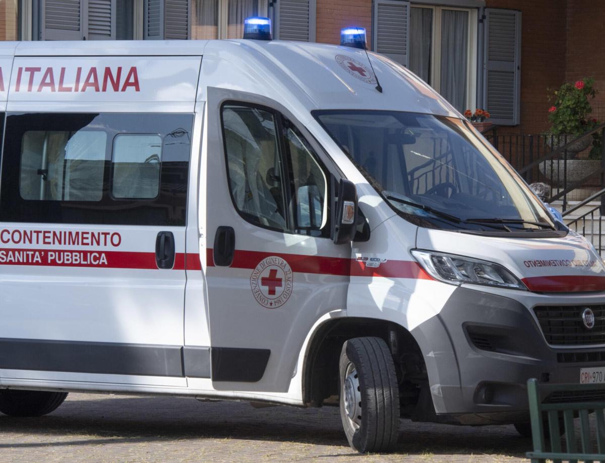 Livorno, dramma nel carcere: si alza dal letto e perde conoscenza. …