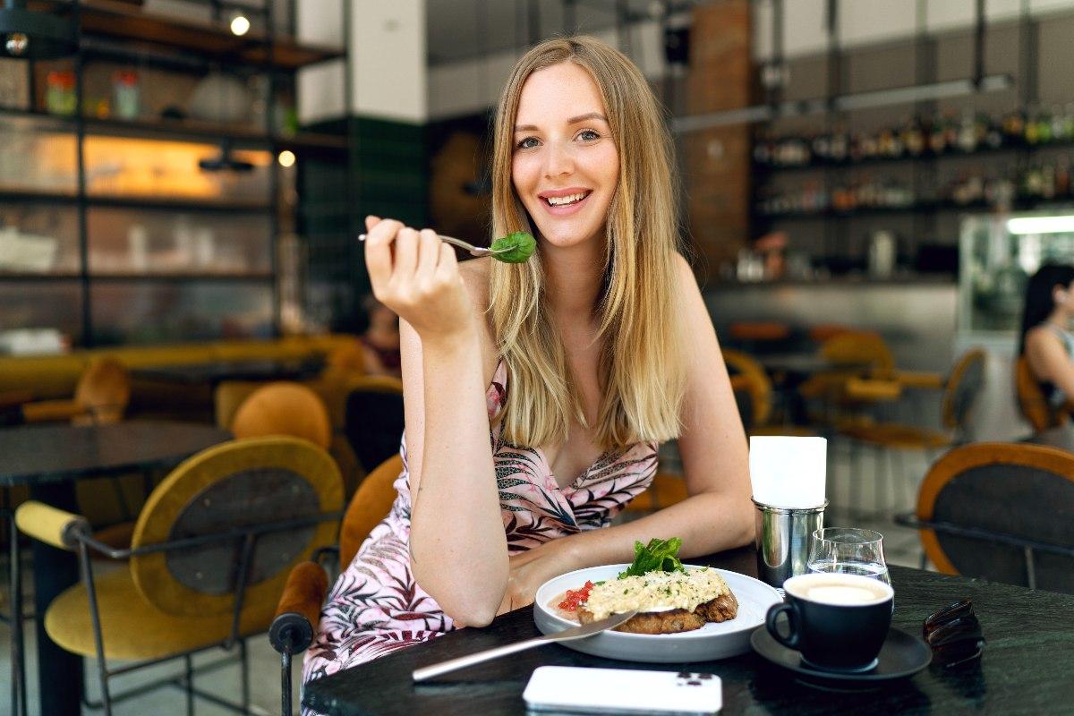 Che cos’è la dieta chetogenica pigra? Per chi trova stressante segu…