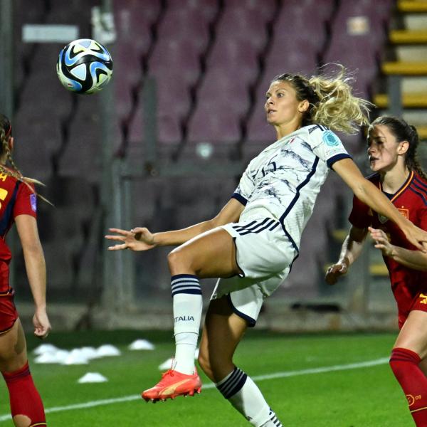 Calcio, Nations League: cosa deve fare l’Italia femminile per non retrocedere in lega B?