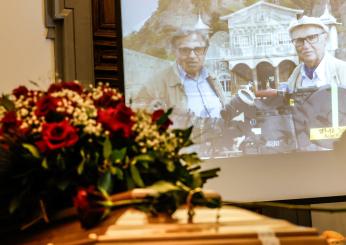 Paolo Taviani funerali a Roma, per il regista cerimonia laica nella Sala Protomoteca in Campidoglio | FOTO